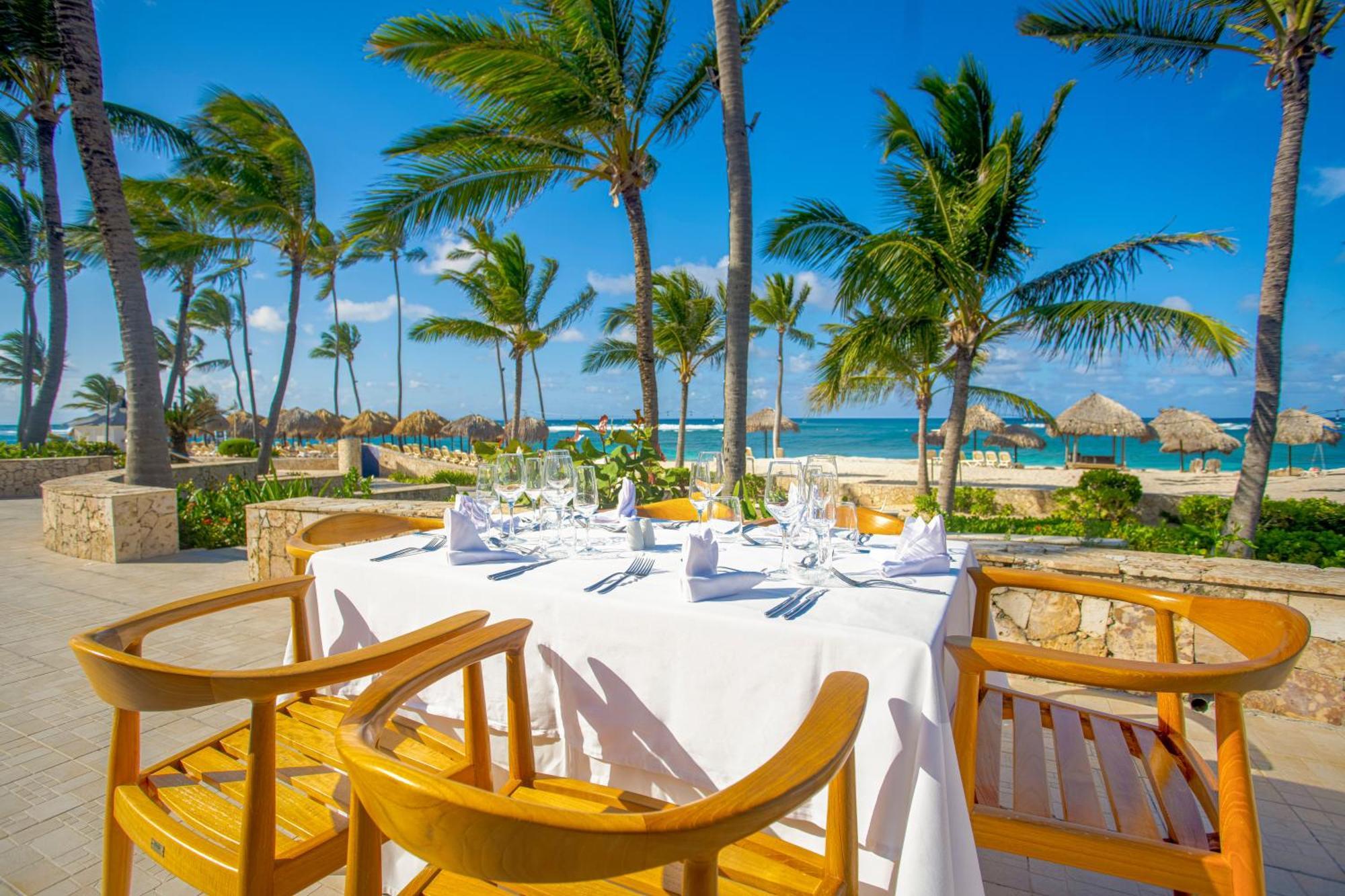 Majestic Colonial Punta Cana (Adults Only) Hotel Exterior photo Outdoor dining at the Iberostar Grand Hotel Bávaro